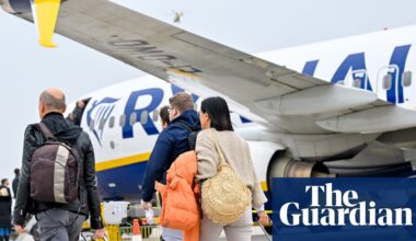 Bailiffs board Ryanair plane after airline refuses to pay delayed flight compensation | Ryanair