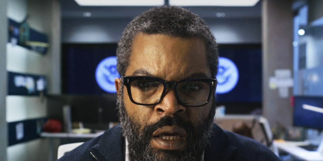 A screenshot from the all-out winner of the 46th annual Razzie Awards, War of the Worlds, starring Ice Cube.