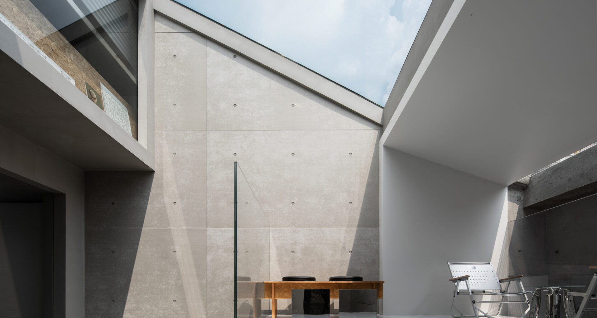 Poetry Anthology of Light / P.M.A.Studio