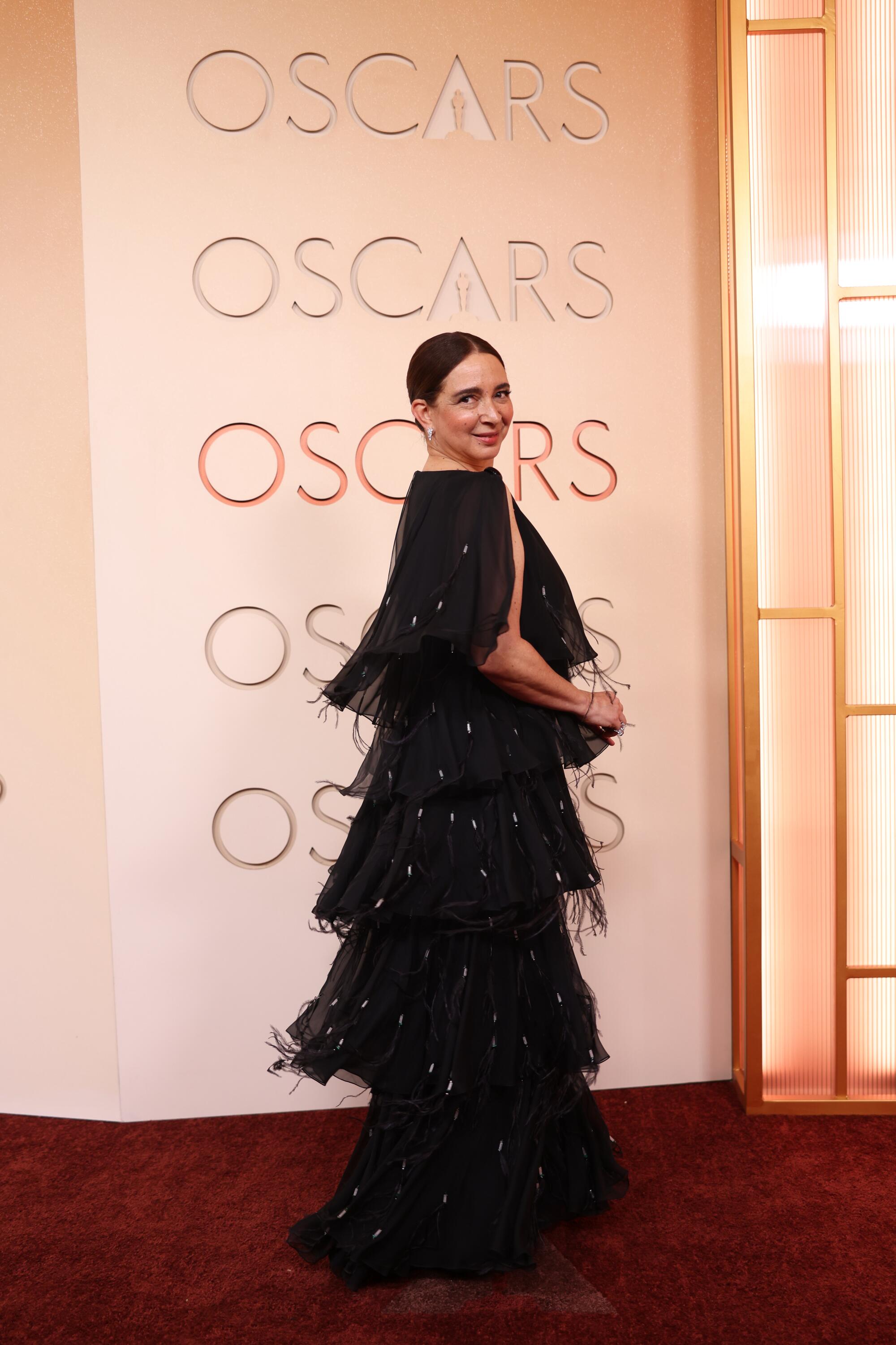 Maya Rudolph shows off her fringe dress. 