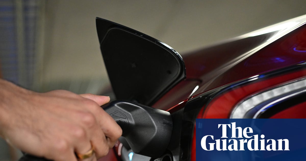 Replacing 1m petrol cars with EVs could cut Australia’s reliance on foreign fuel by 1bn litres a year | Electric vehicles