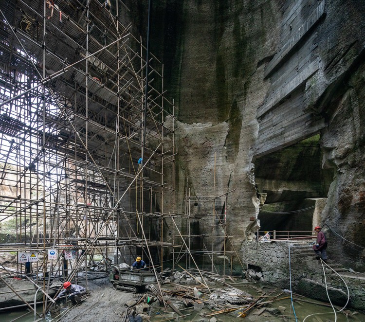 Rethinking Architecture at the Scale of Planetary Systems - Image 28 of 35