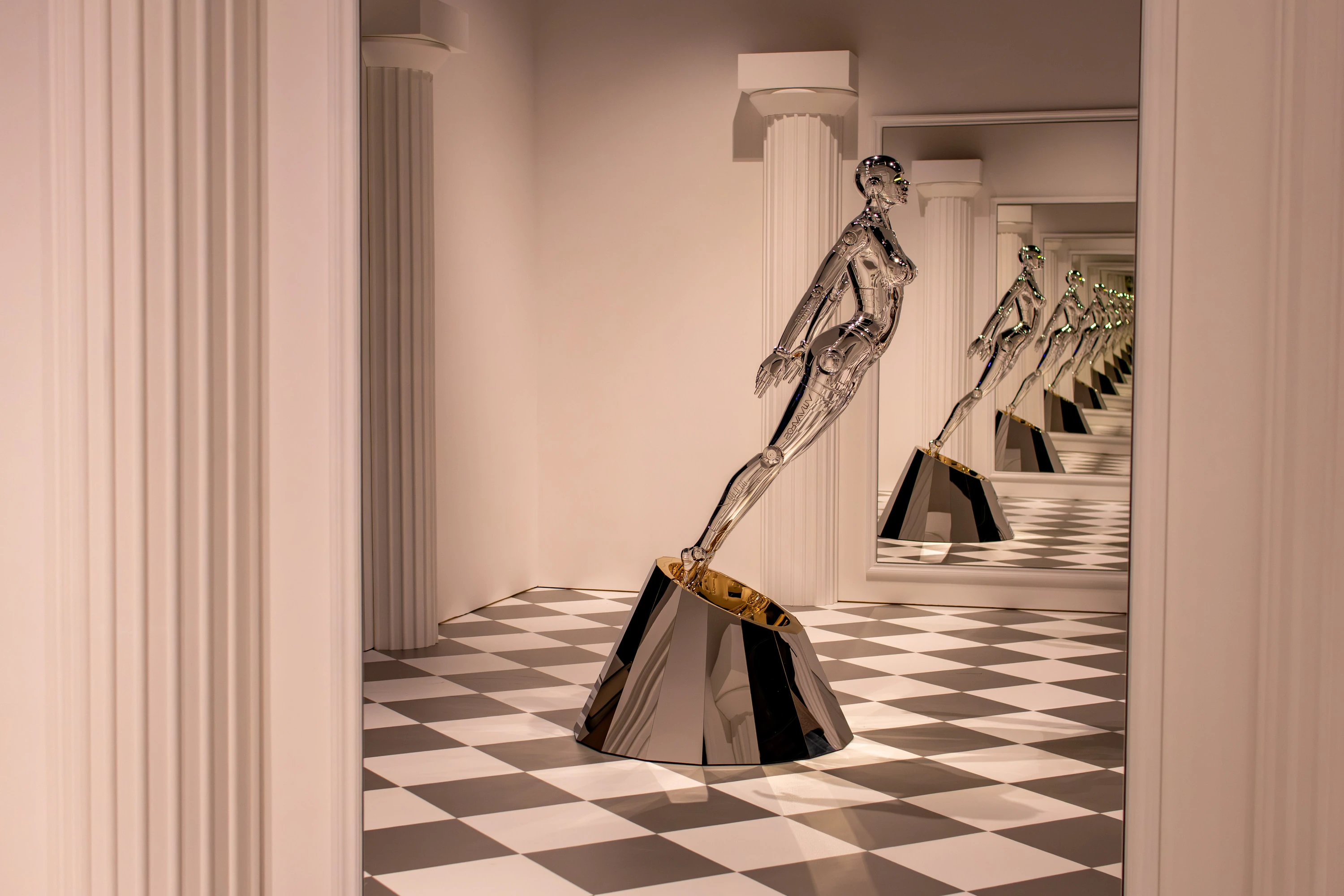 Sorayama: Light, Reflection, Transparency –Tokyo–