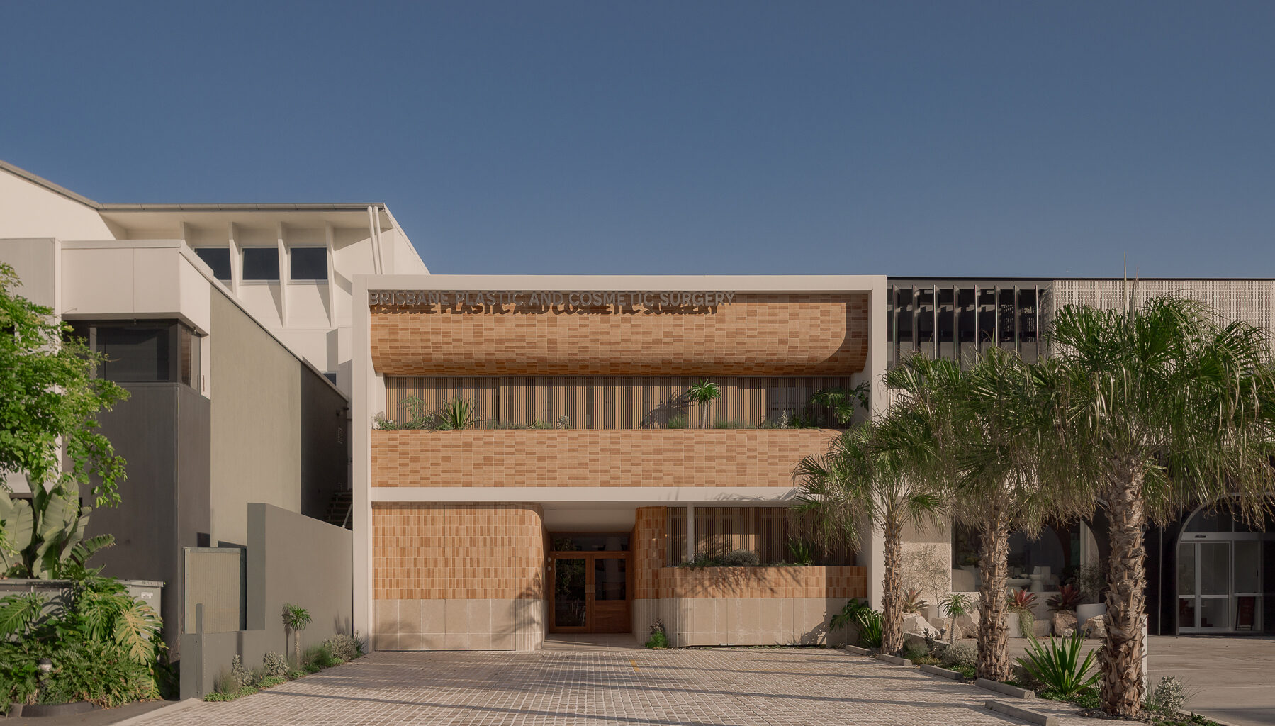 Brisbane Plastic & Cosmetic Surgery / Studio Collective