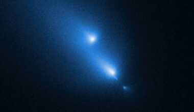 Observations of comet C/2025 K1 (ATLAS) breaking up, as seen by the Hubble Space Telescope in November 2025. Image: NASA, ESA, Dennis Bodewits (AU); Image Processing: Joseph DePasquale (STScI)