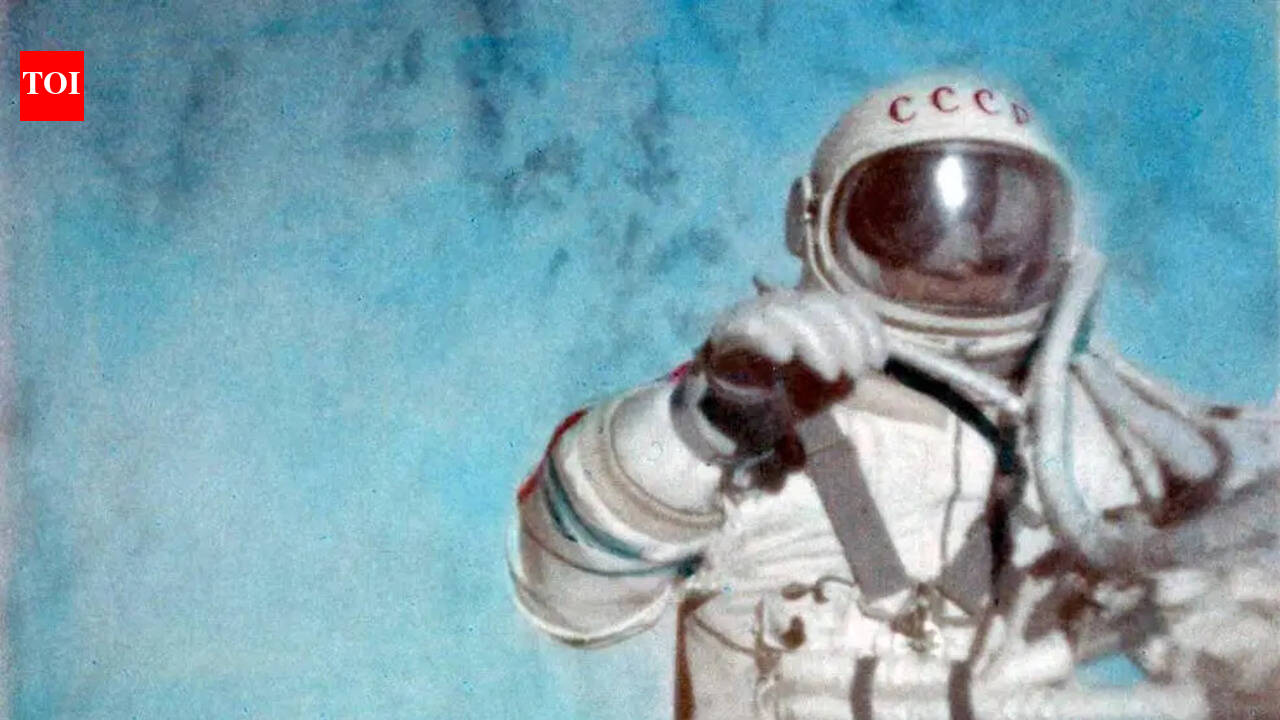 On this day in 1965, Russia beat the US in first spacewalk, but was shadowed by an oxygen crisis |