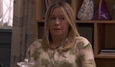 Hollyoaks' Diane delivers heartbreaking news in tragic Hutchinson scenes