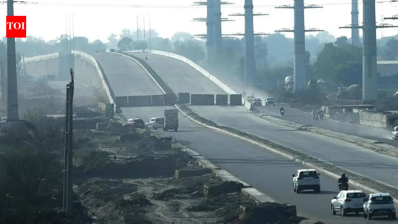 Iran war hits supply of bitumen, holds up highway work in Gurgaon | Gurgaon News