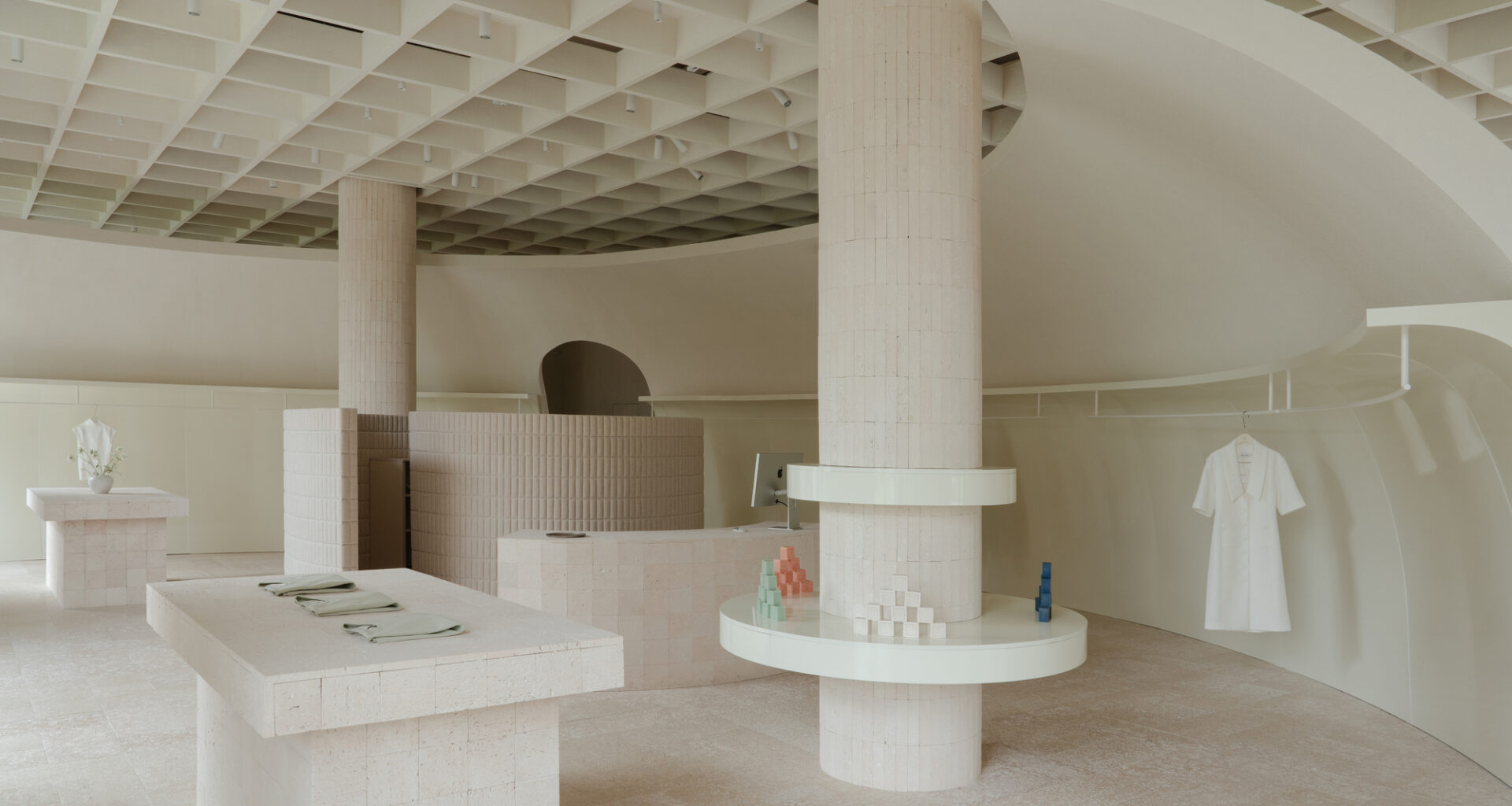 Messa House / UP2DATE architects