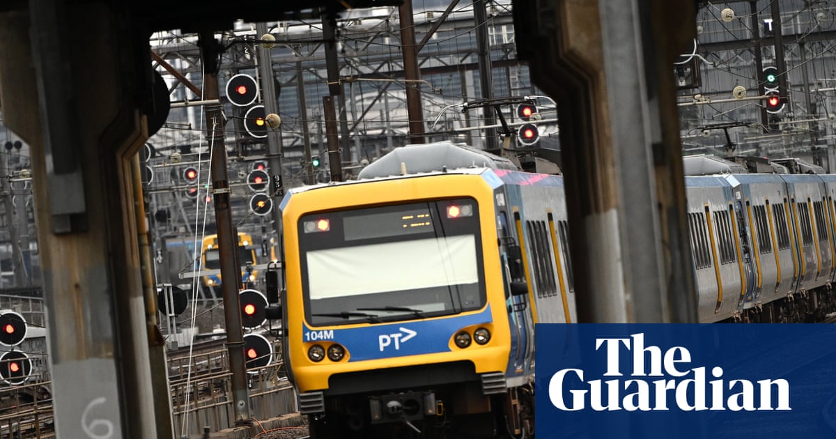 The arguments for and against making public transport free as Australian fuel costs soar | Petrol prices
