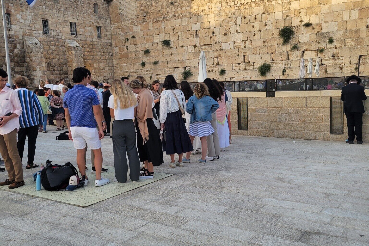 Non-Orthodox leaders react Kotel bill