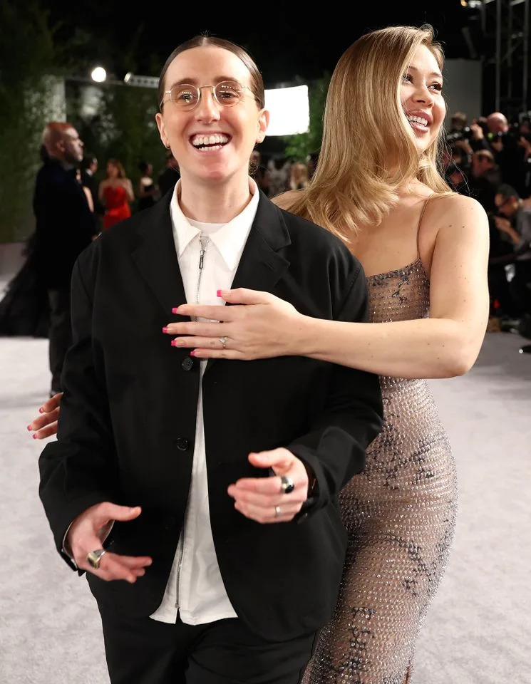 Robby Hoffman and Gabby Windey.Credit: Cindy Ord/VF26/Getty