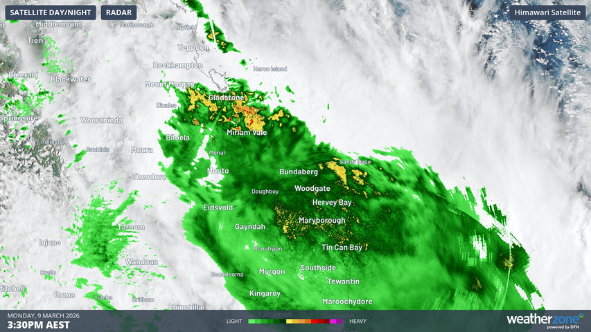 Sky clears as Bundaberg flooding nears 2010 peak