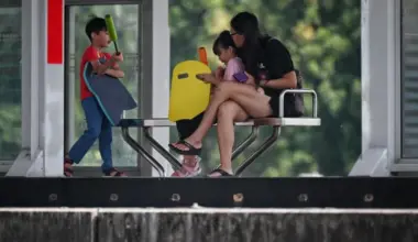 Mothers with a positive sense of mental well-being tend to adopt healthier parenting styles, a study has found.