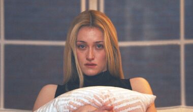 Carolyn Is Trapped in a Bottle Episode