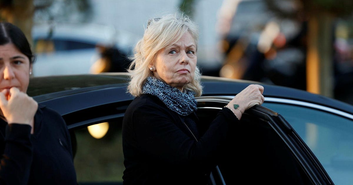 Israel's AG Expected to Formally Oppose Netanyahu Pardon in Coming Days - Haaretz