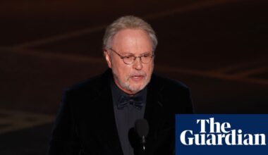 Billy Crystal pays tribute to Rob Reiner at the Oscars | Oscars