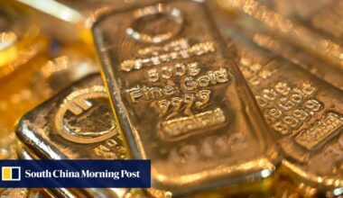 Gold slides as hawkish Fed and strong US dollar override geopolitical fears