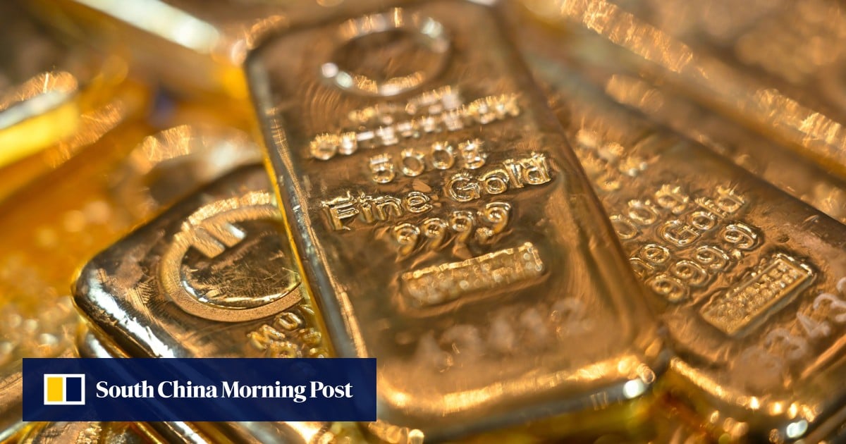 Gold slides as hawkish Fed and strong US dollar override geopolitical fears
