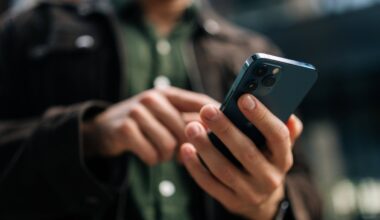 Apple just got a brutal iPhone 18 warning