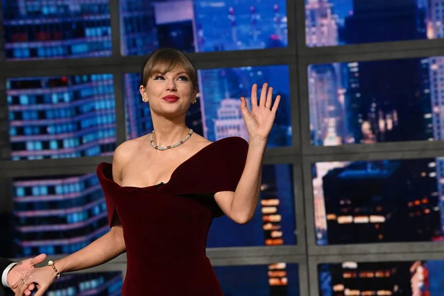 Taylor Swift on The Late Show with Stephen Colbert,