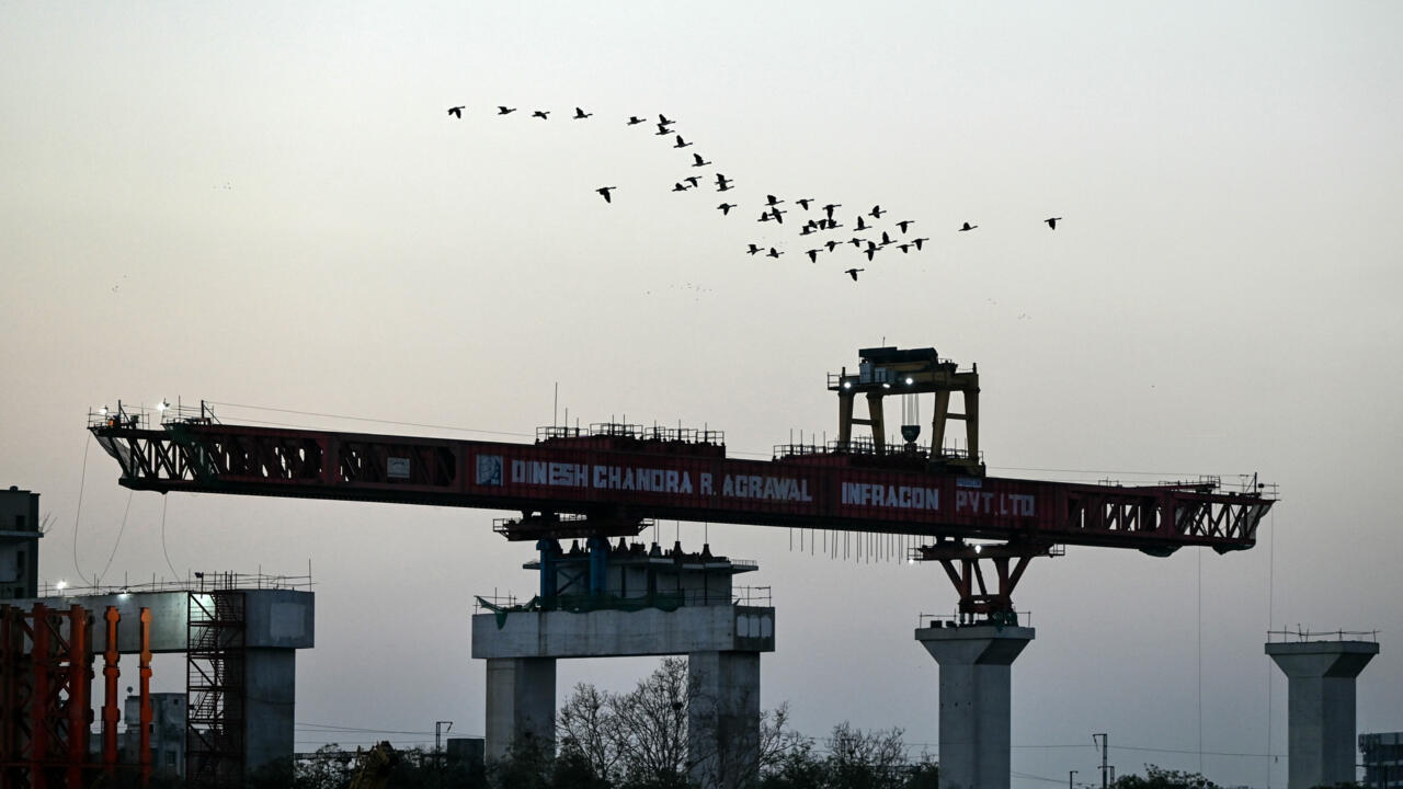 India's economy is booming, but uneven growth clouds ascent