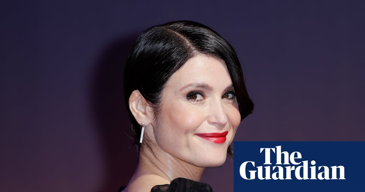 UK’s performing arts industry ‘inhospitable to parents’, research warns | Theatre