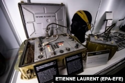 A spy and intelligence radio set (R-394KM) used by the Soviet-era KGB