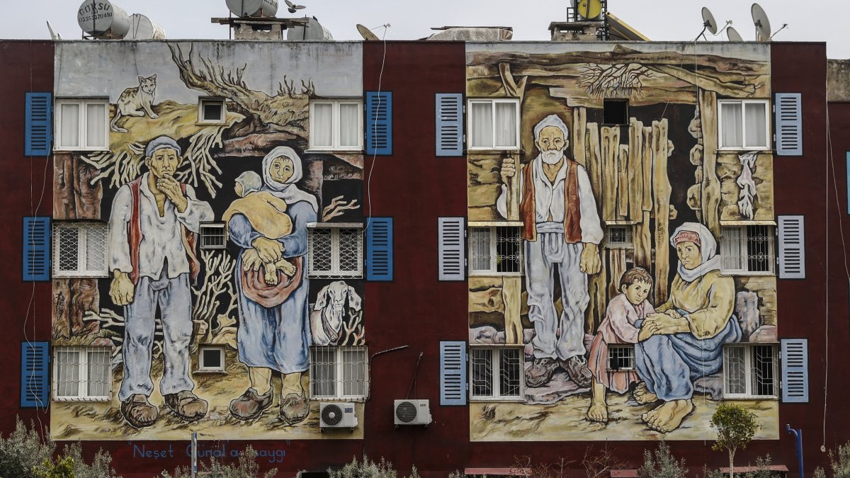Streets turn into gallery with mural-covered buildings in S. Türkiye