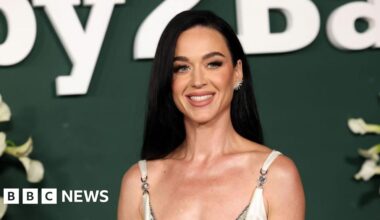 Katy Perry: Pop star loses trademark case against Australian designer Katie Perry - BBC