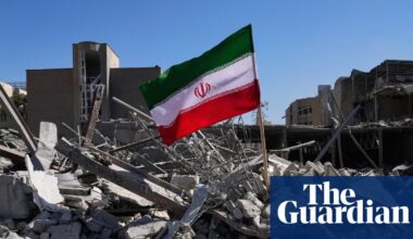 ‘You unbelievable coward’: conservative US media in open warfare over Iran | Media