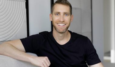 Owner of Channel 13 to sell to high-tech entrepreneurs, shunning Netanyahu ally - Haaretz