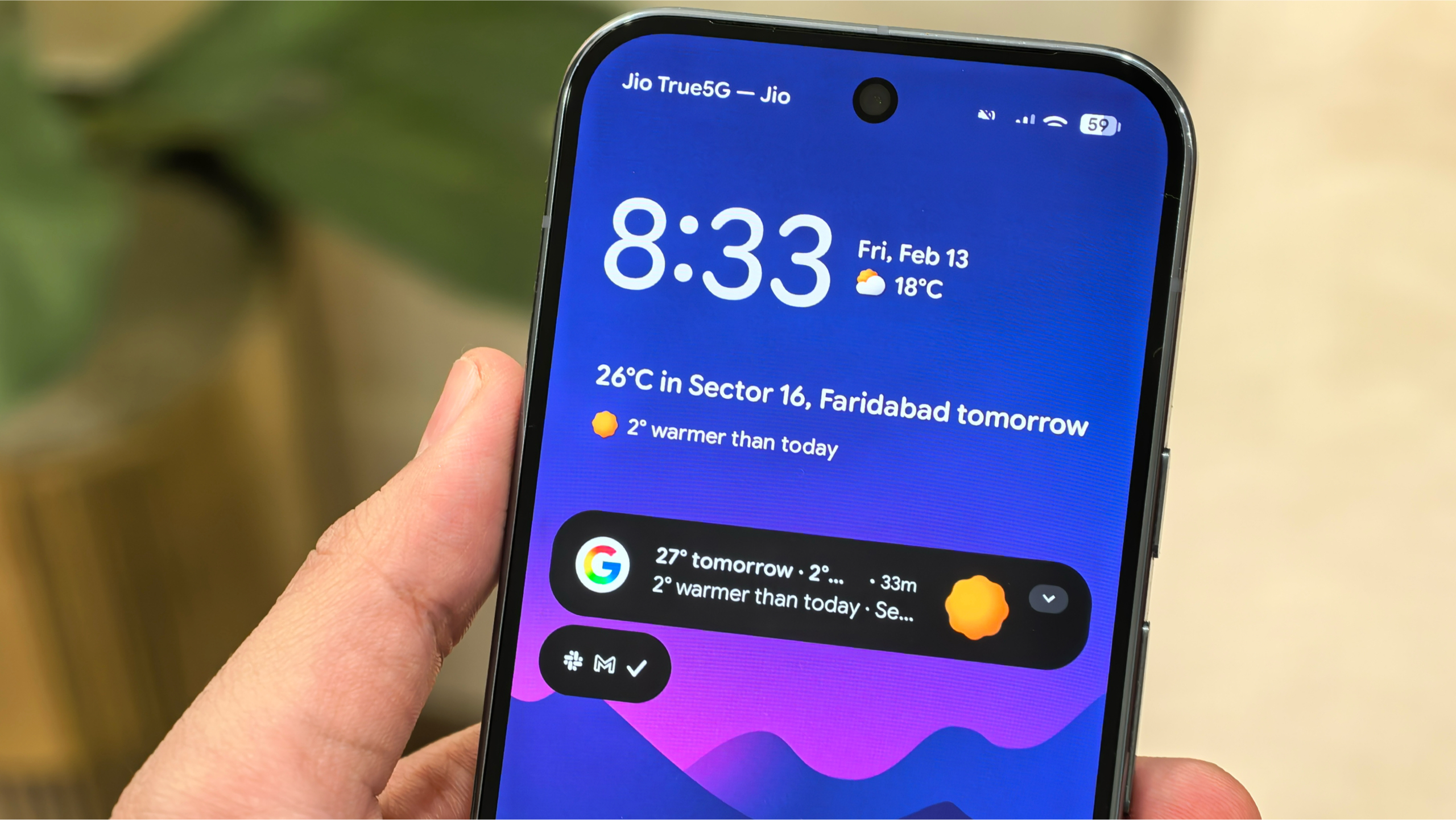 Pixel 10 Pro display showing notifications and how to manage them