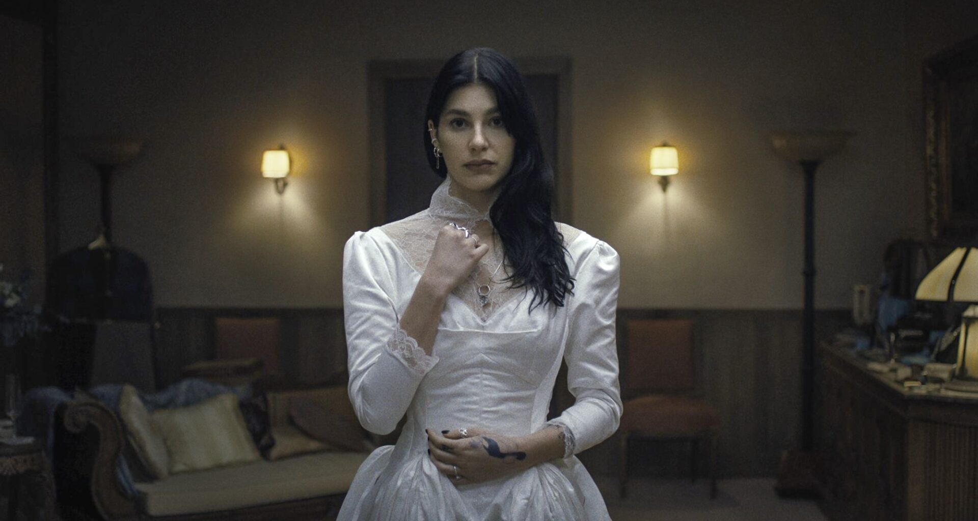 Netflix’s new dark miniseries is made for binge-watchers and fans of ‘The Haunting of Hill House’