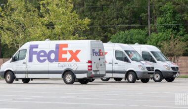 FedEx raises guidance again after strong earnings beat