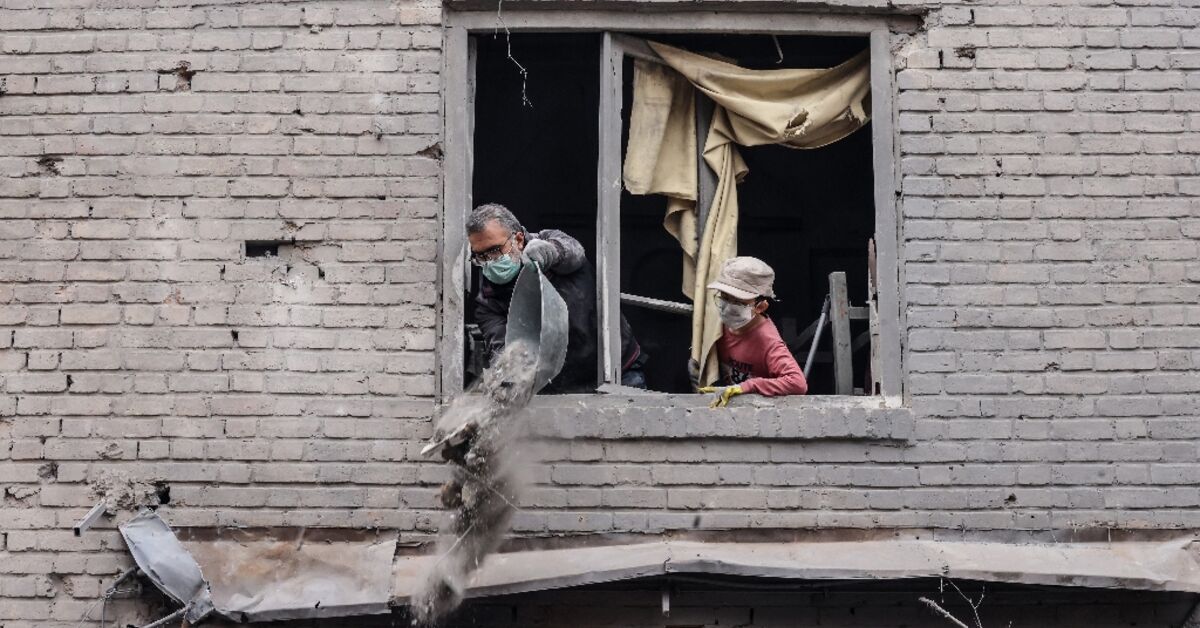 Israel says thousands of targets left as Iran warns others to avoid war