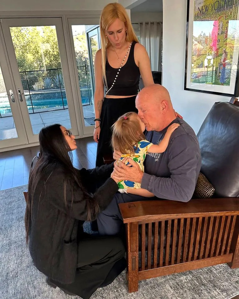 Demi Moore, Rumer Willis, Louetta Willis and Bruce WillisCredit: Demi Moore/Instagram