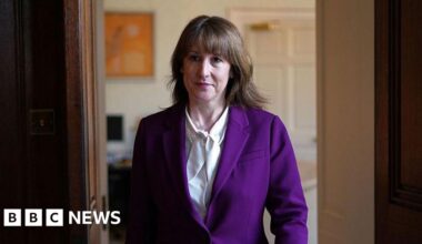 Rachel Reeves pledges to help homes with higher heating oil bills - BBC