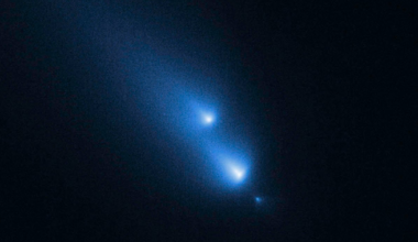 Hubble Space Telescope captures rare comet breaking apart | National