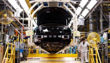 Canada sheds 84,000 jobs in February, unemployment rate rises to 6.7%