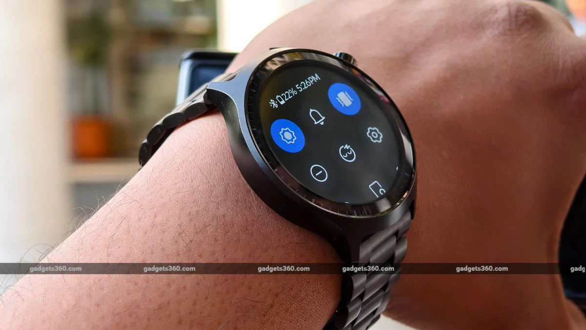 6 Moto Watch