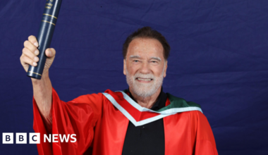 Arnold Schwarzenegger given honorary degree by Ulster University - BBC