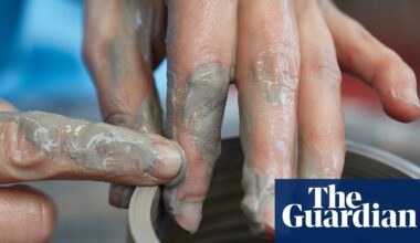 Centuries-old pottery firm Denby set to call in administrators | Manufacturing sector