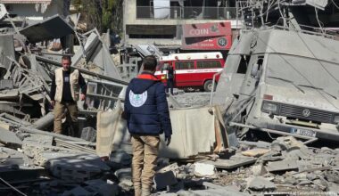 Israel steps up offensive in Lebanon