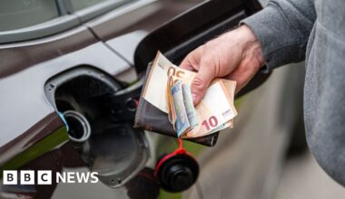 How will energy crisis hit Ireland's economy? - BBC