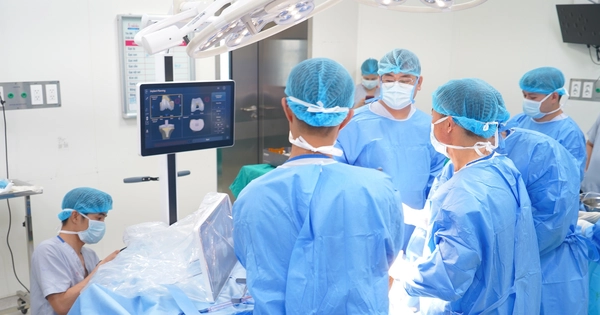 Hanoi hospital uses robot for knee replacement, enabling patients to walk within 24 hours