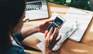 How to save $10,000 in a year with the '$27.39 rule'