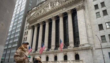 Iran Conflict Is Tearing Up the Bond Market’s 2026 Playbook