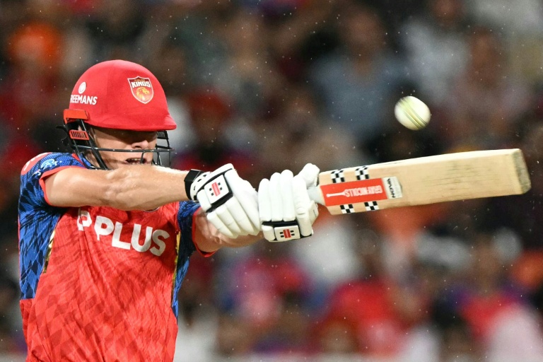 Debutant Connolly guides Punjab to narrow IPL win over Gujarat
