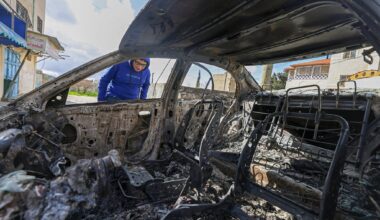 Dozens of extremist settlers beat Palestinians; burn homes, cars in revenge attacks